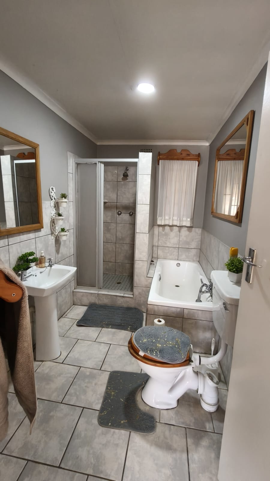 4 Bedroom Property for Sale in Hennenman Free State